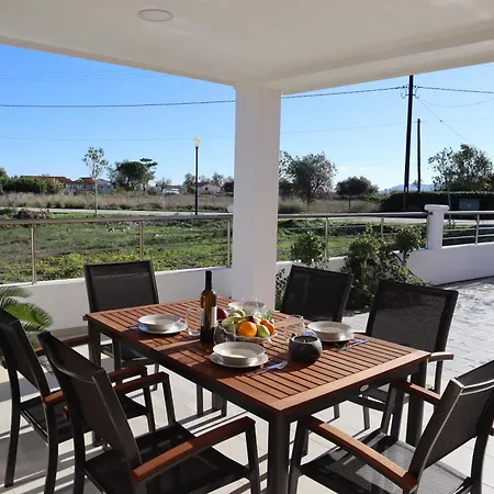 Vakantiehuis Merelia Luxury Charaki